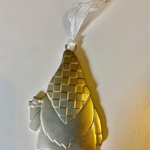 Gnome Sisters Make the Best Friends Christmas Ornament - Picture 2 of 4